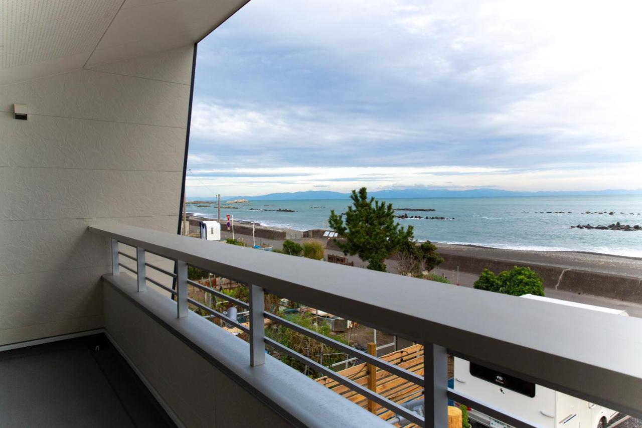 Romey: Oceanview Guesthouse in Tranquil Harbor Town Shizuoka Exterior photo